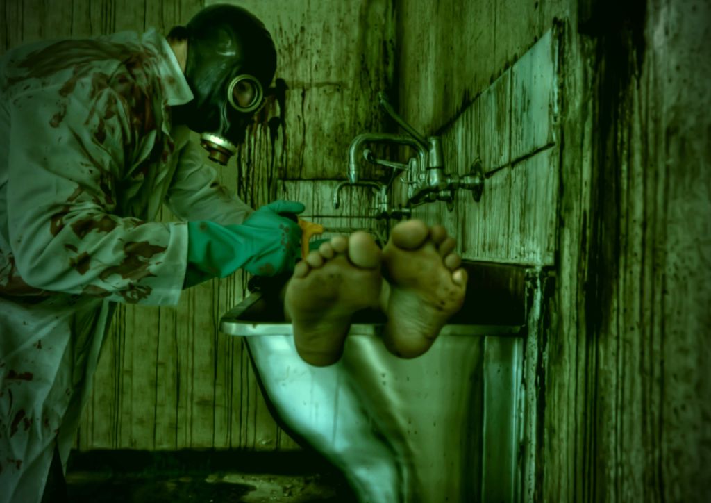Photo Le Patient Baignoire Masque à gaz - Le Sanatorium Hermann